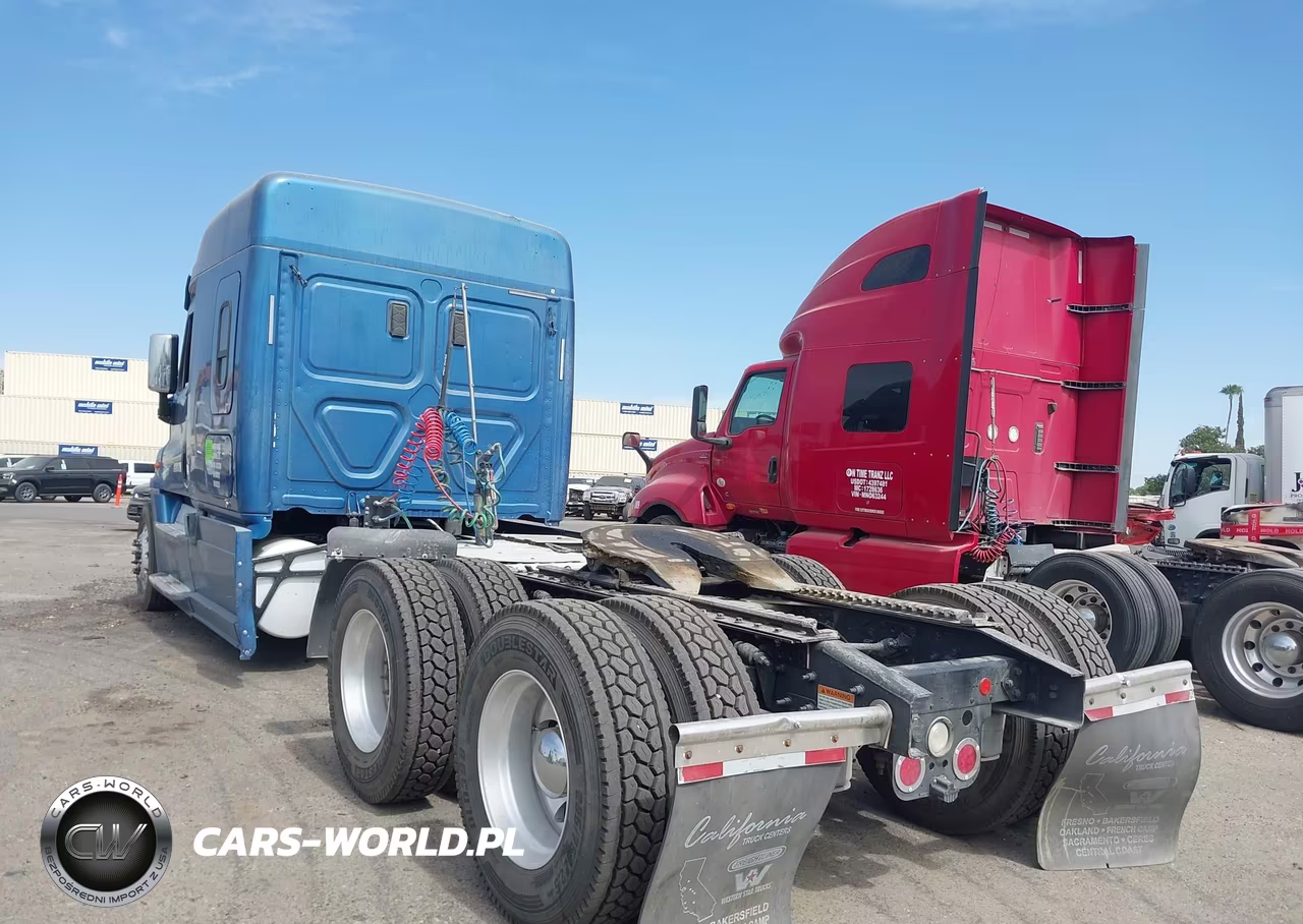 2017 Freightliner Cascadia 125 VIN:3AKJGLDR7HSHK5275 - 3