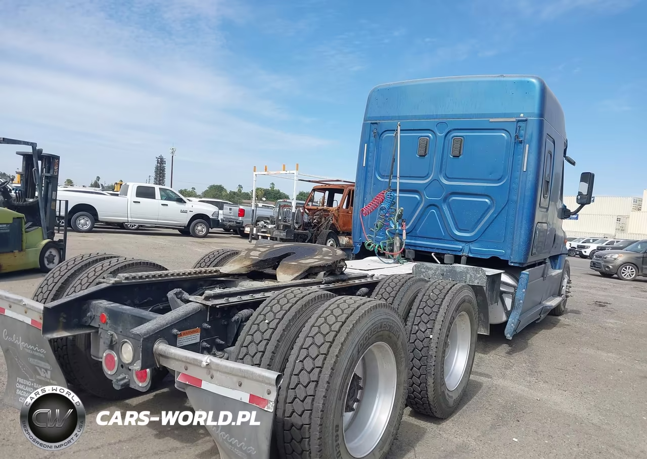 2017 Freightliner Cascadia 125 VIN:3AKJGLDR7HSHK5275 - 4