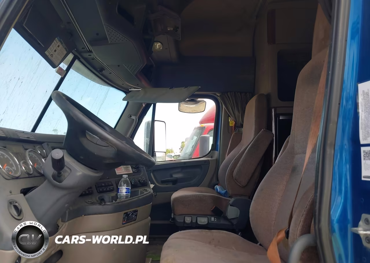 2017 Freightliner Cascadia 125 VIN:3AKJGLDR7HSHK5275 - 6