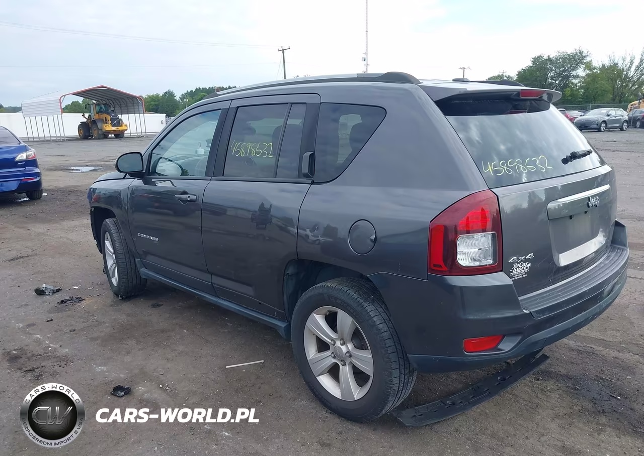 2016 Jeep Compass Sport VIN:1C4NJDBB2GD535441 - 3