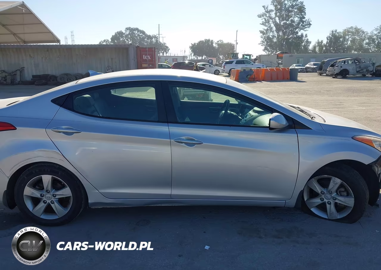 2013 Hyundai Elantra Gls VIN:KMHDH4AE0DU731985 - 15