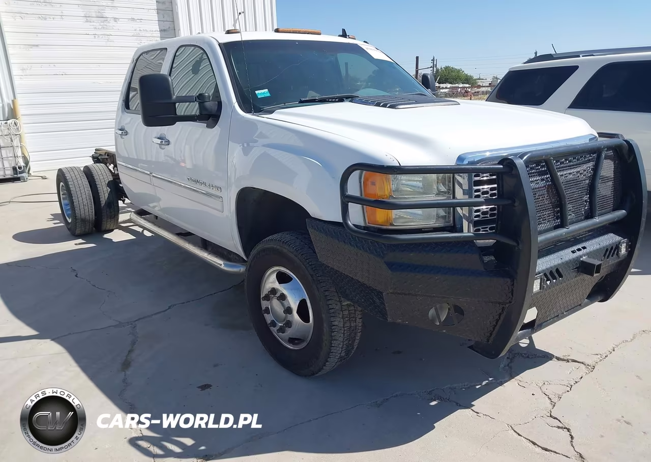 2013 GMC Sierra 3500Hd Denali – zdjęcie 1 z 15