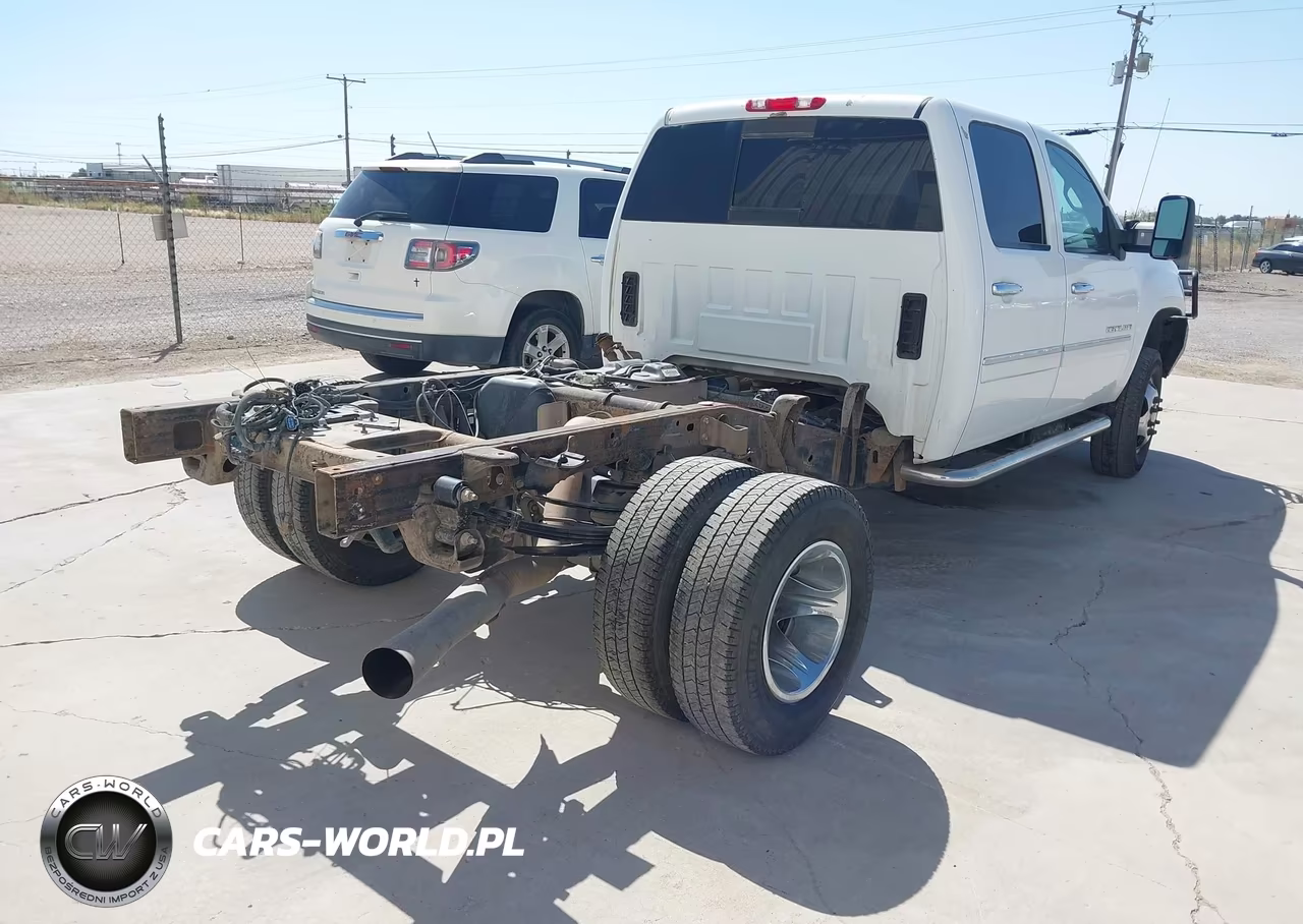 2013 GMC Sierra 3500Hd Denali VIN:1GT426C80DF150337 - 4