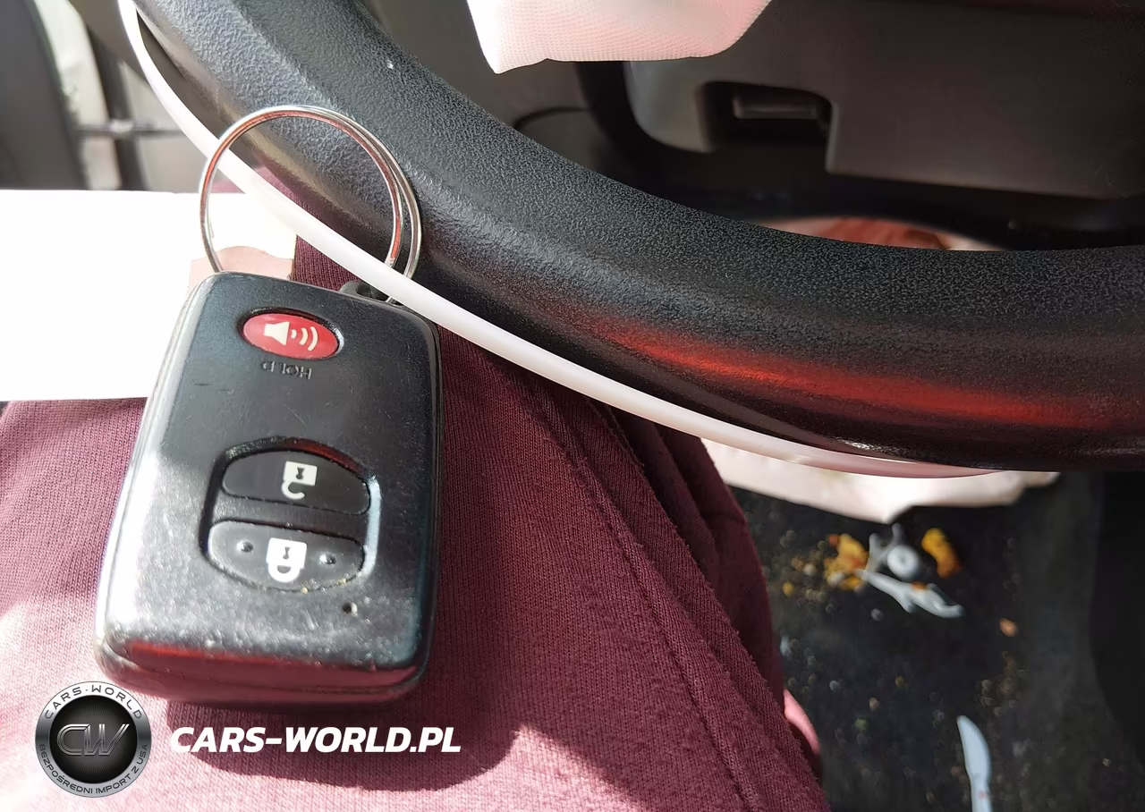 2015 Toyota Prius V Three VIN:JTDZN3EU8FJ027617 - 11
