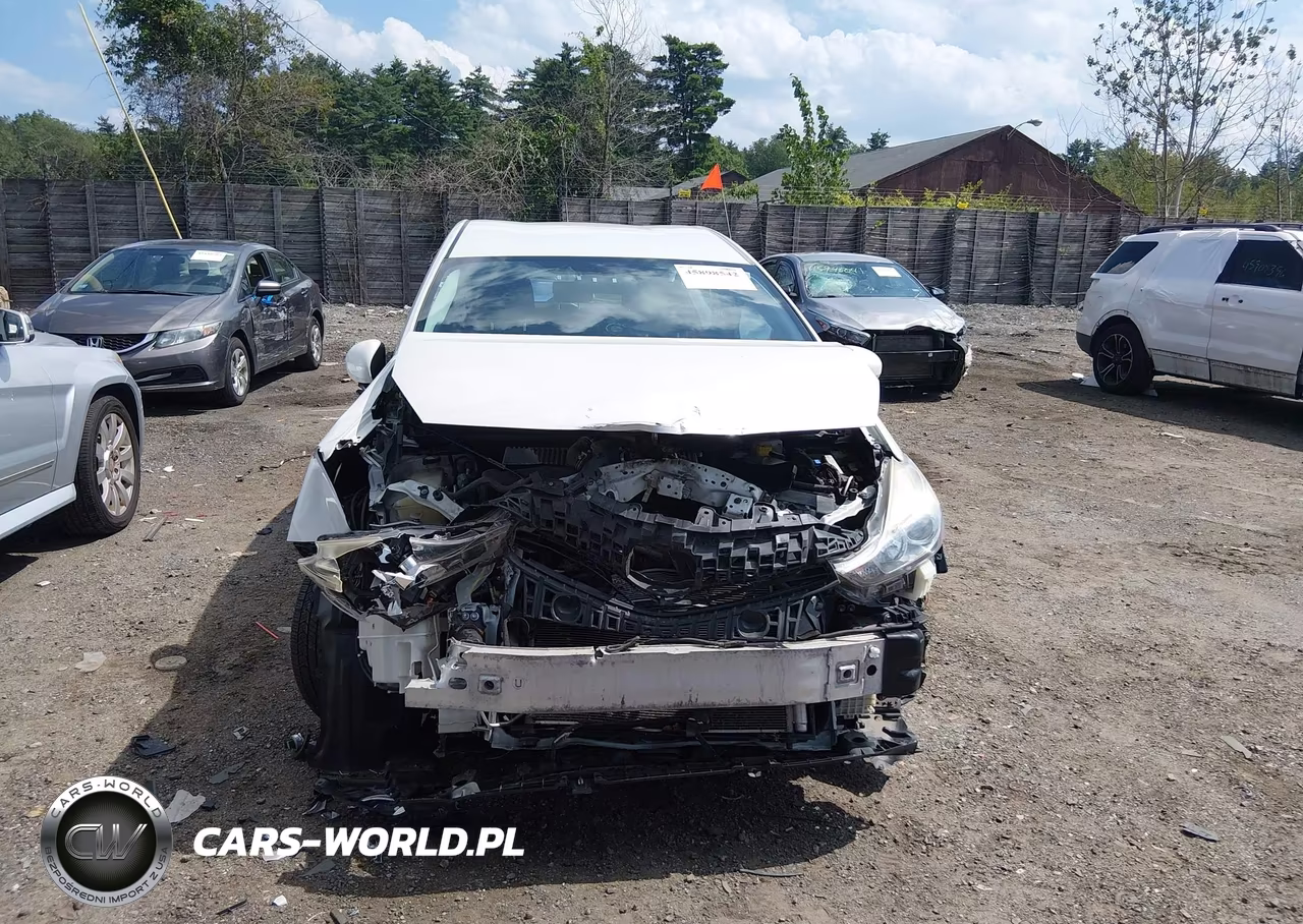 2015 Toyota Prius V Three VIN:JTDZN3EU8FJ027617 - 13