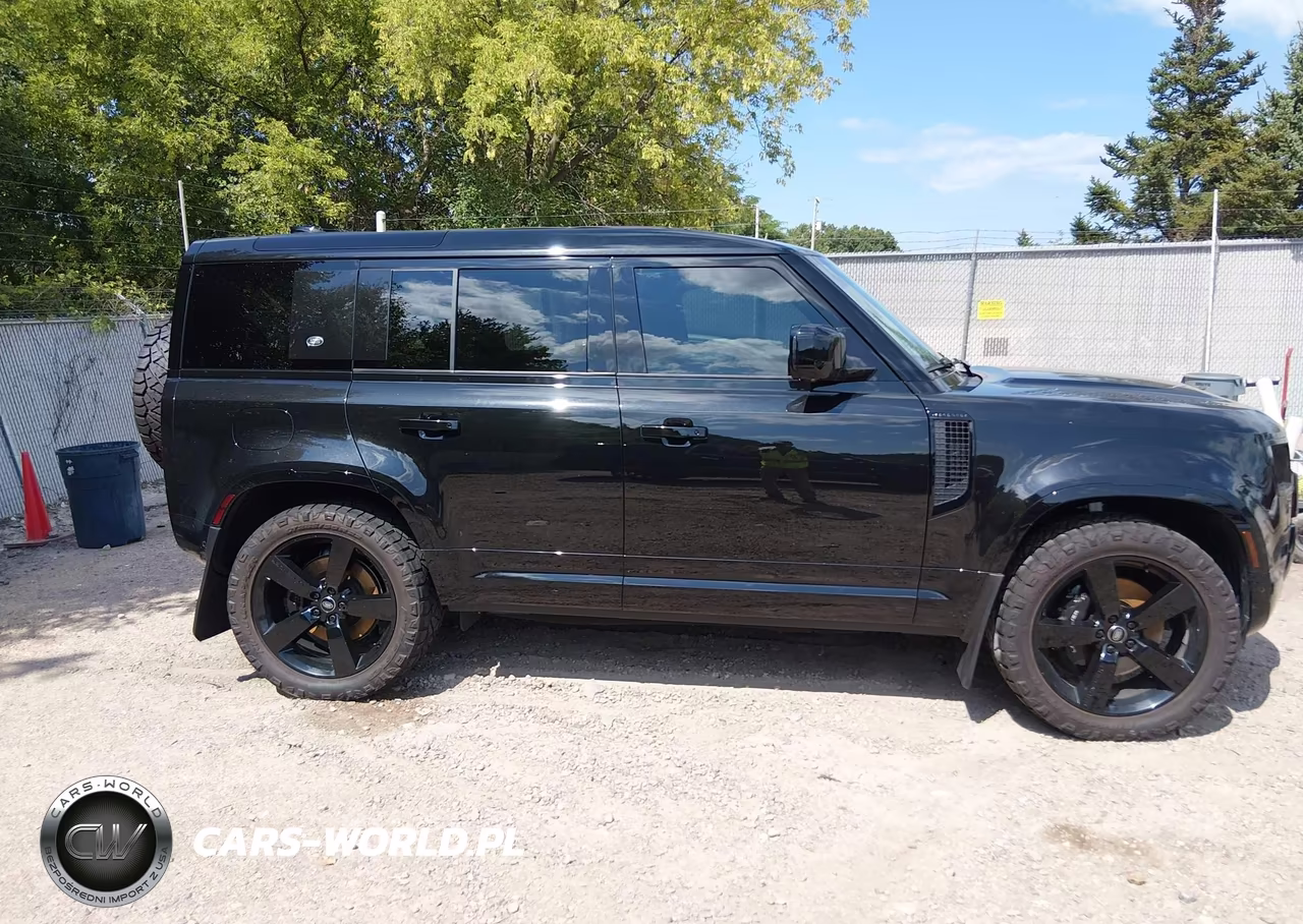 2024 Land Rover Defender 110 P525 V8 VIN:SALEBEEE3R2245645 - 14