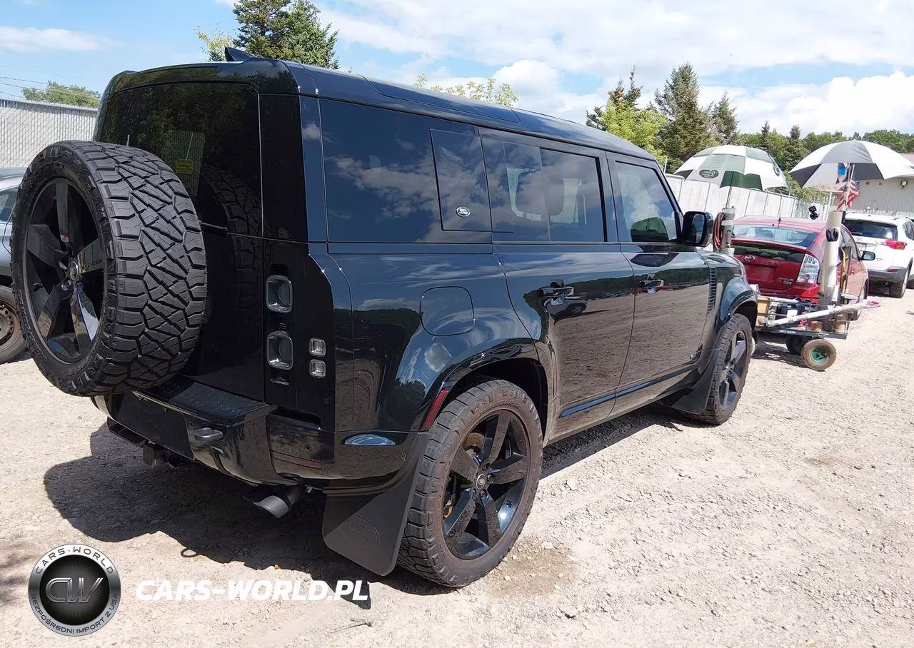 2024 Land Rover Defender 110 P525 V8 VIN:SALEBEEE3R2245645 - 4