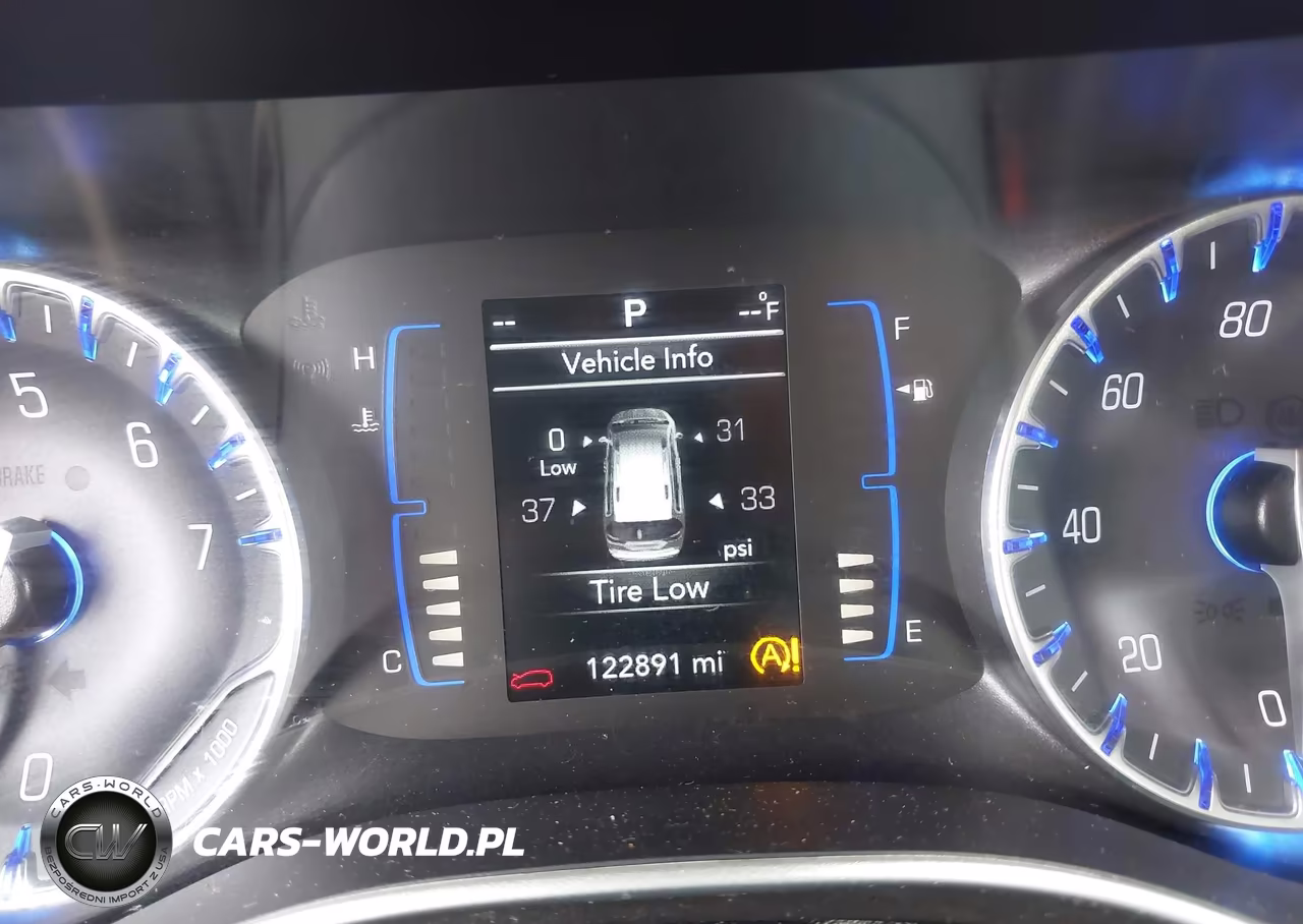 2020 Chrysler Pacifica Touring L VIN:2C4RC1BG8LR115843 - 14