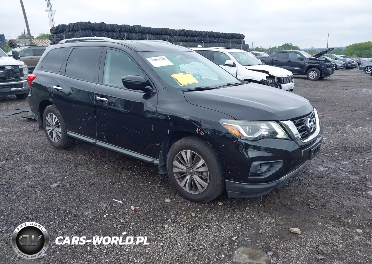 2017 Nissan Pathfinder Sv