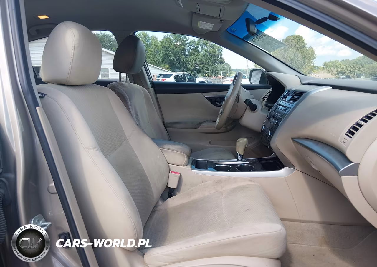 2014 Nissan Altima 2.5 S VIN:1N4AL3AP9EC104104 - 5