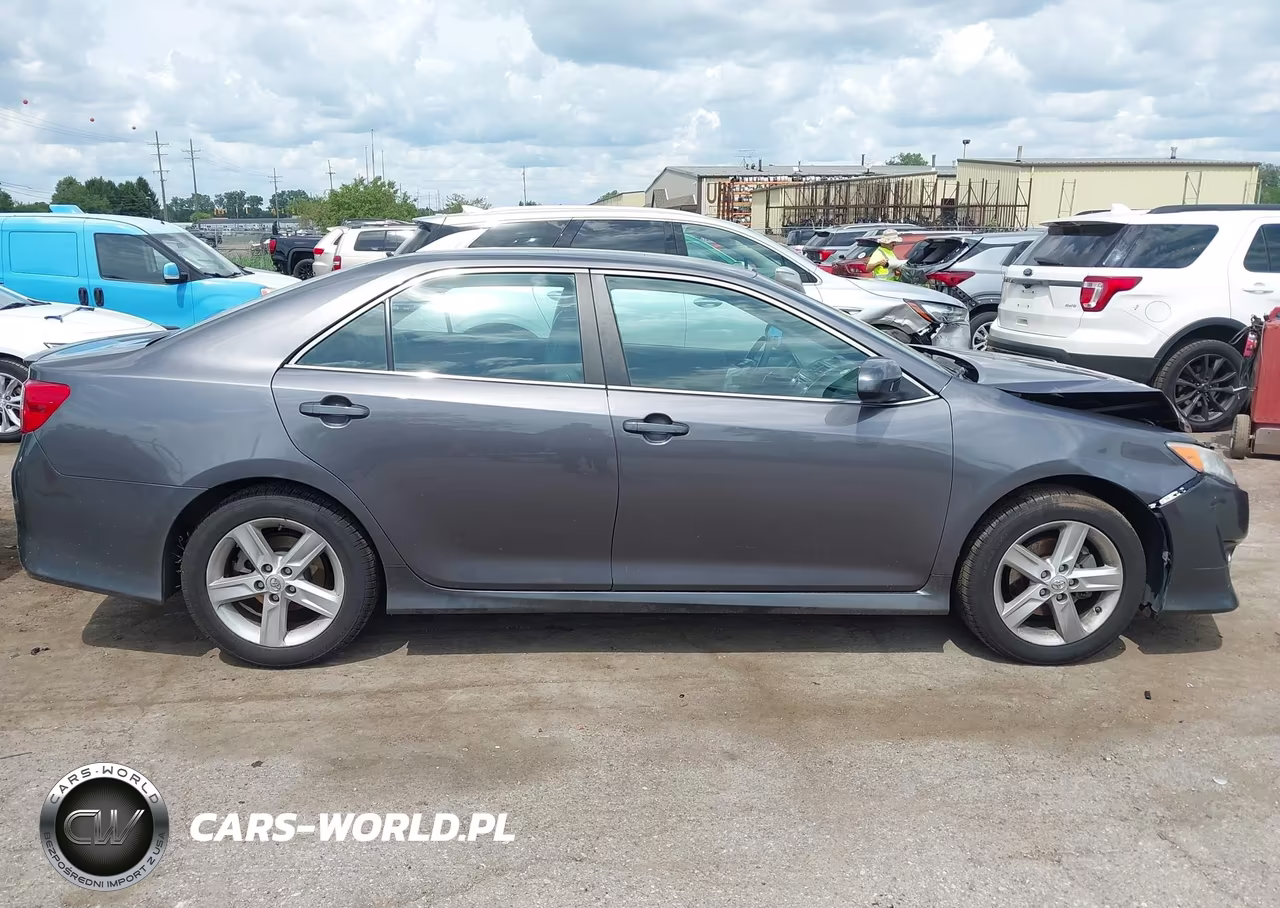 2014 Toyota Camry Se VIN:4T1BF1FK9EU785054 - 13