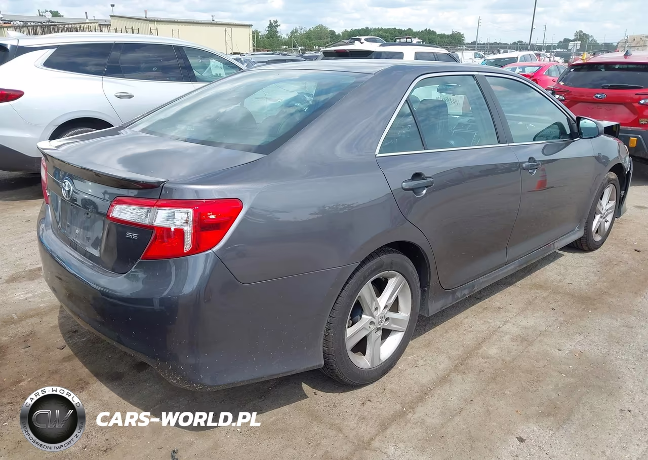 2014 Toyota Camry Se VIN:4T1BF1FK9EU785054 - 4