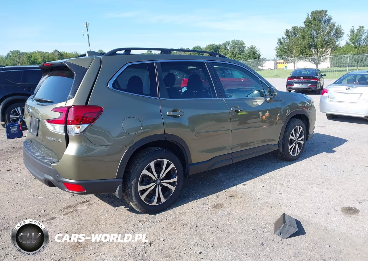 2023 Subaru Forester Limited VIN:JF2SKAPC6PH549045 - 4