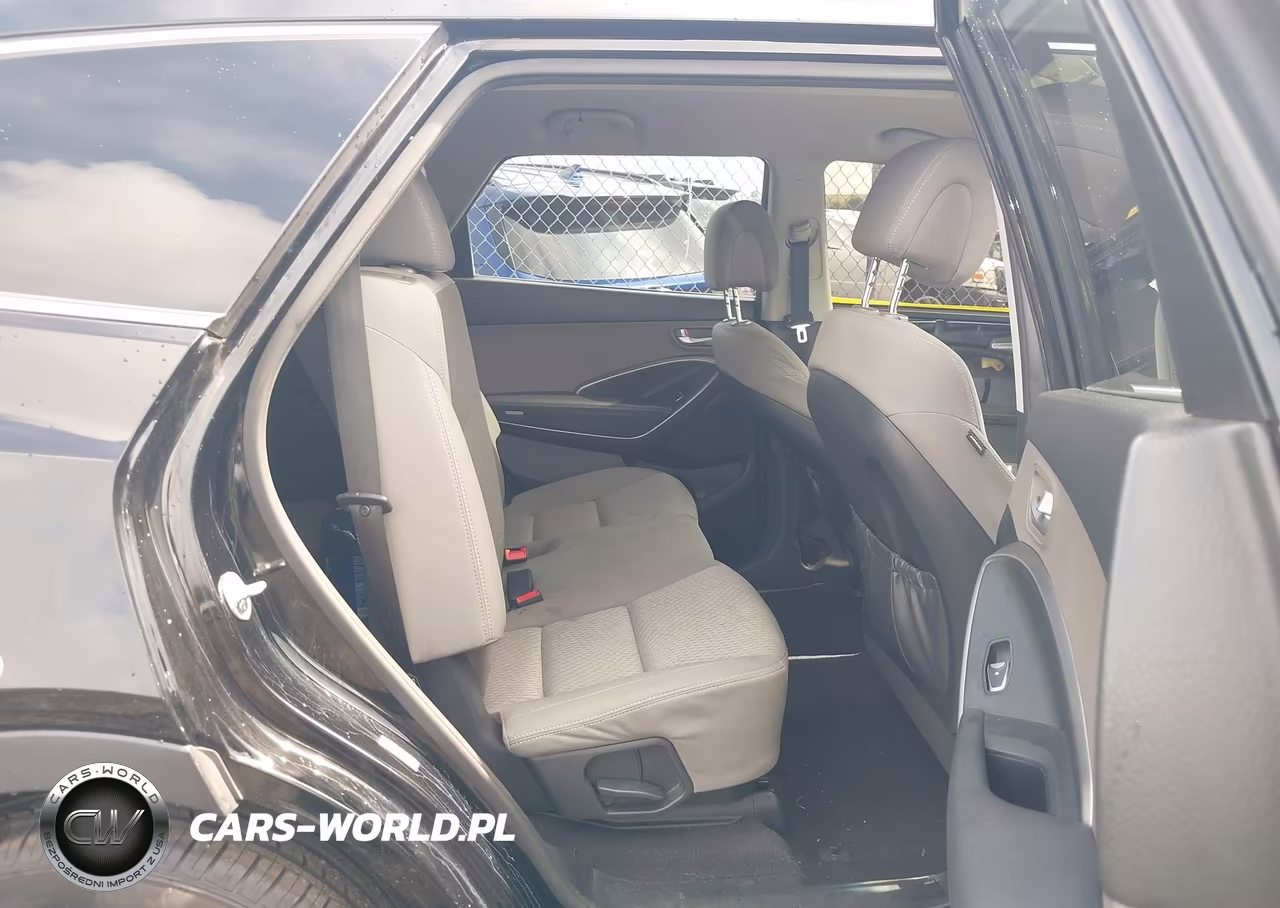 2017 Hyundai Santa Fe Se VIN:KM8SM4HFXHU223448 - 8