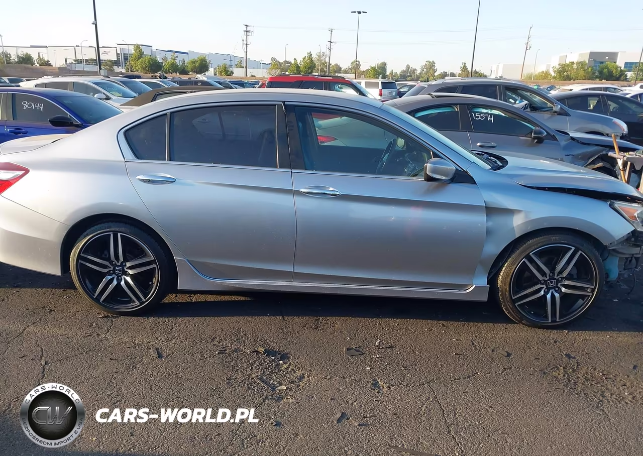 2016 Honda Accord Sport VIN:1HGCR2F52GA100575 - 14