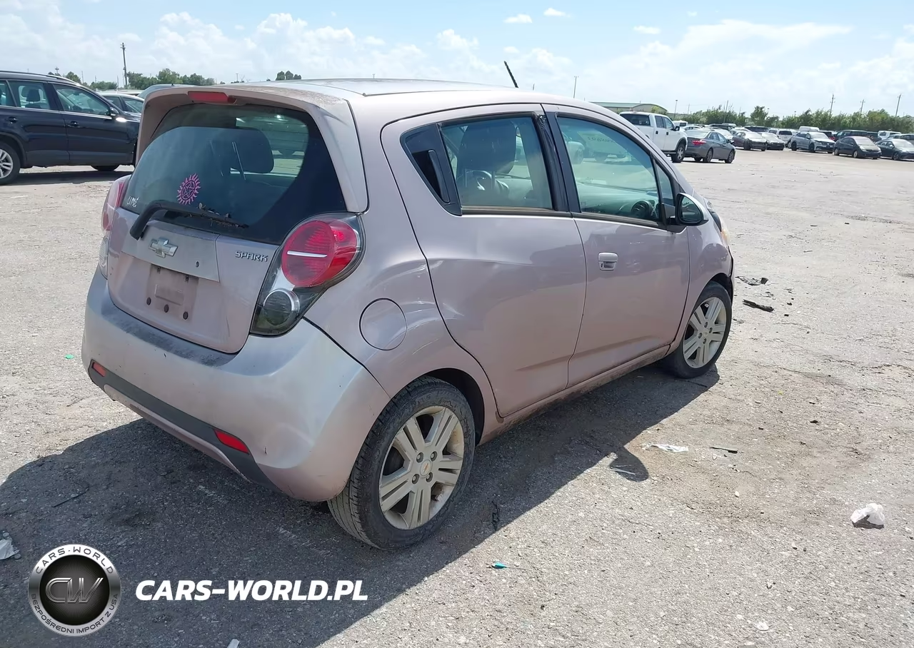 2013 Chevrolet Spark Ls Auto VIN:KL8CB6S94DC558808 - 4