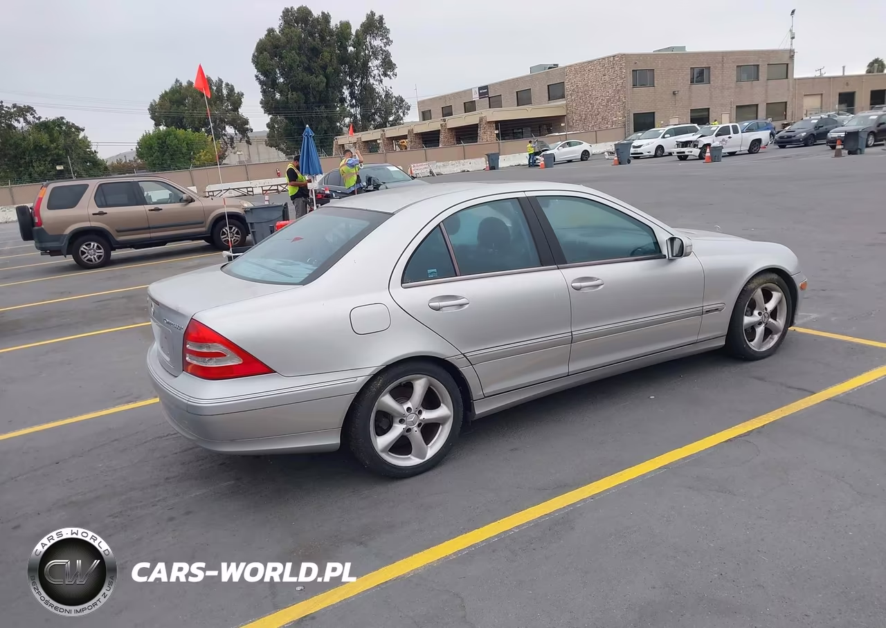 2004 Mercedes-Benz C 230 Kompressor Sport-Sport VIN:WDBRF40J94F552894 - 4