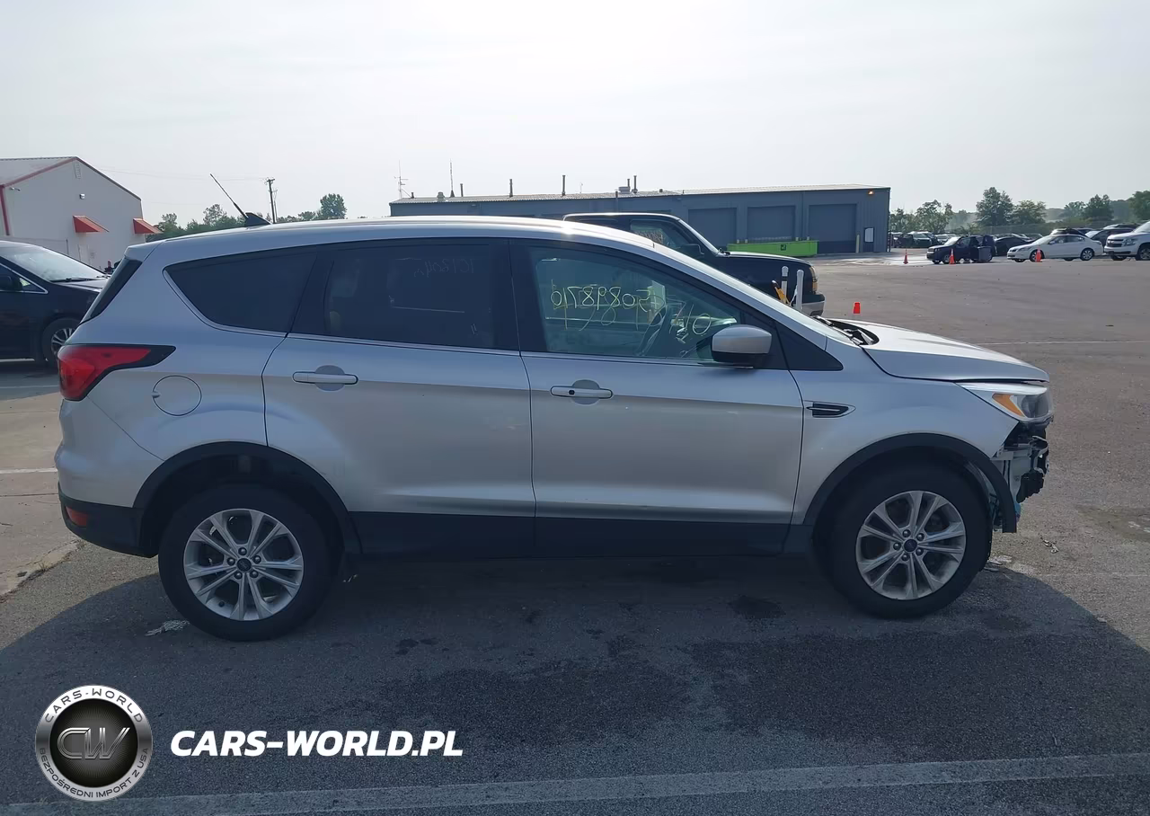 2019 Ford Escape Se VIN:1FMCU9G96KUC08613 - 14