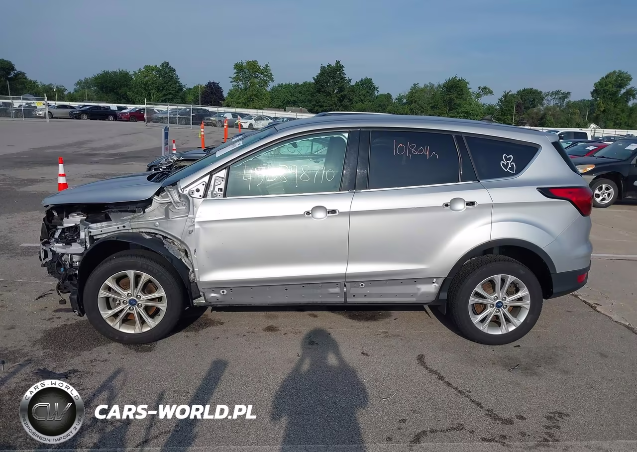 2019 Ford Escape Se VIN:1FMCU9G96KUC08613 - 15
