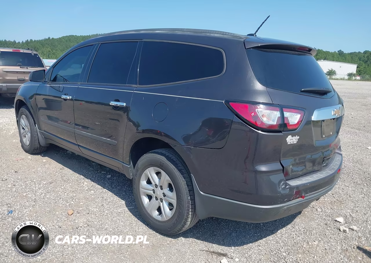 2015 Chevrolet Traverse Ls VIN:1GNKRFED9FJ376431 - 3