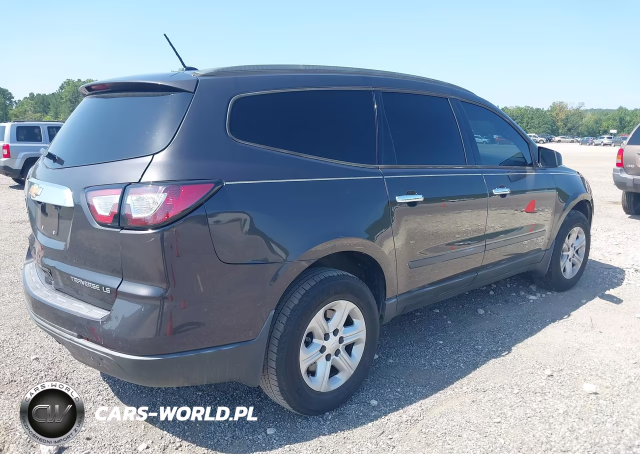 2015 Chevrolet Traverse Ls VIN:1GNKRFED9FJ376431 - 4