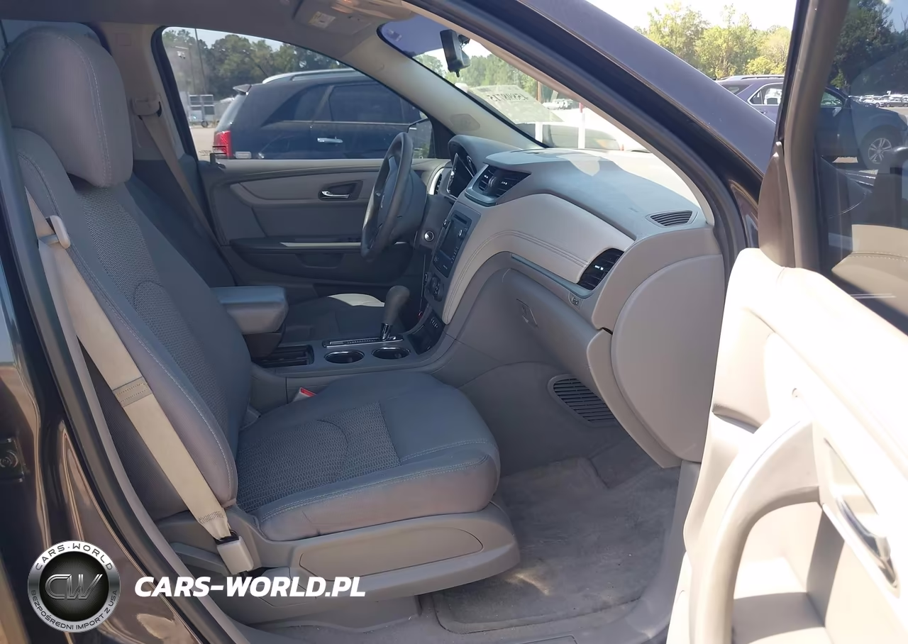 2015 Chevrolet Traverse Ls VIN:1GNKRFED9FJ376431 - 5