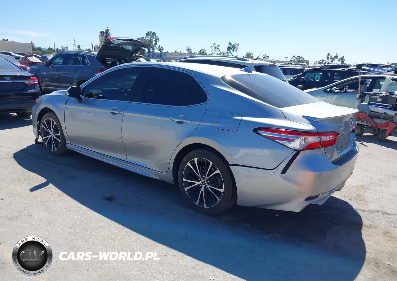 2020 Toyota Camry Se VIN:4T1G11AK3LU959354 - 3