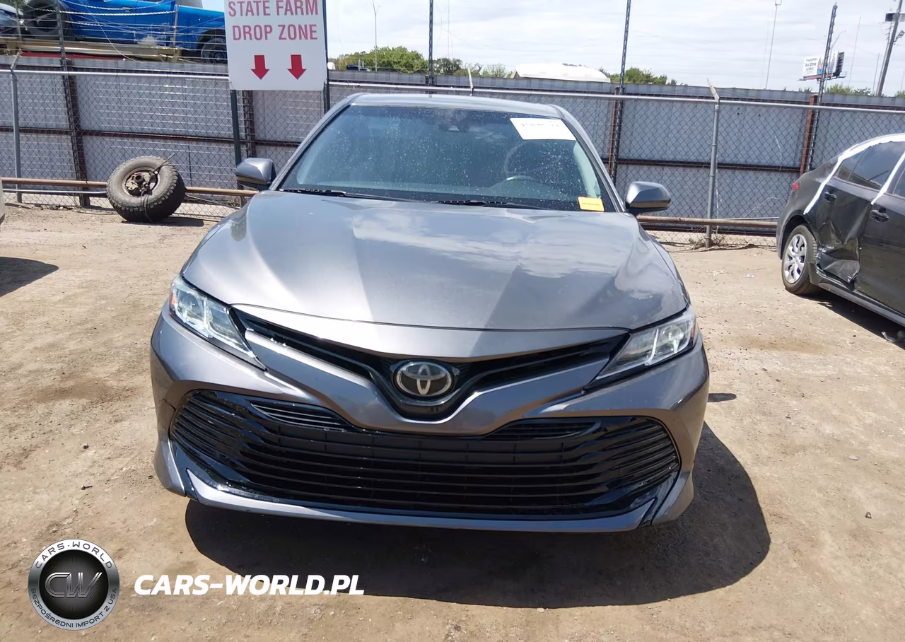 2018 Toyota Camry Le VIN:4T1B11HK3JU006494 - 12