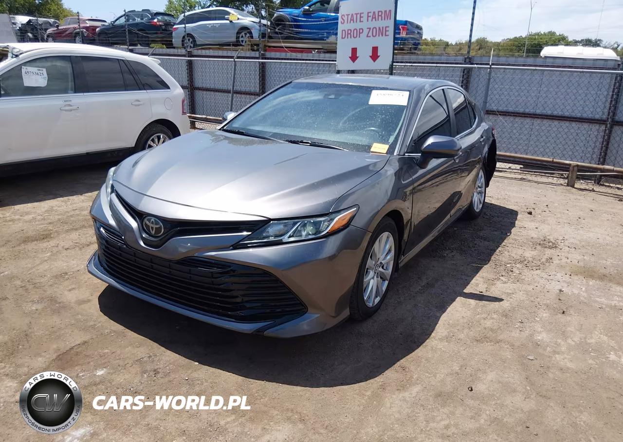 2018 Toyota Camry Le VIN:4T1B11HK3JU006494 - 2