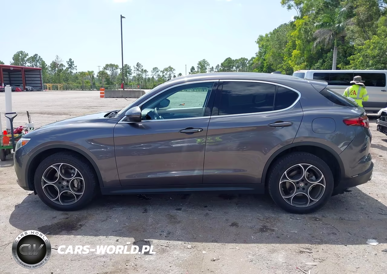 2018 Alfa Romeo Stelvio Awd VIN:ZASFAKAN3J7B60256 - 15