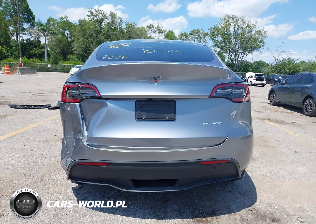 2024 Tesla Model Y Long Range Dual Motor All-Wheel Drive VIN:7SAYGDEE4RA303226 - 15