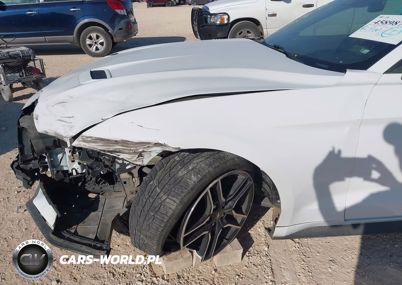 2021 Ford Mustang Ecoboost Premium VIN:1FATP8UH0M5122542 - 18