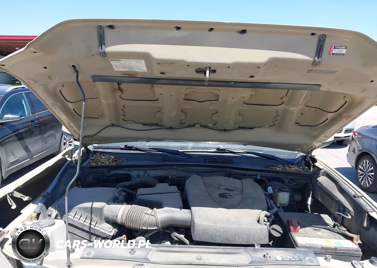 2018 Toyota Tacoma Sr5 V6 VIN:5TFAZ5CN4JX059334 - 10