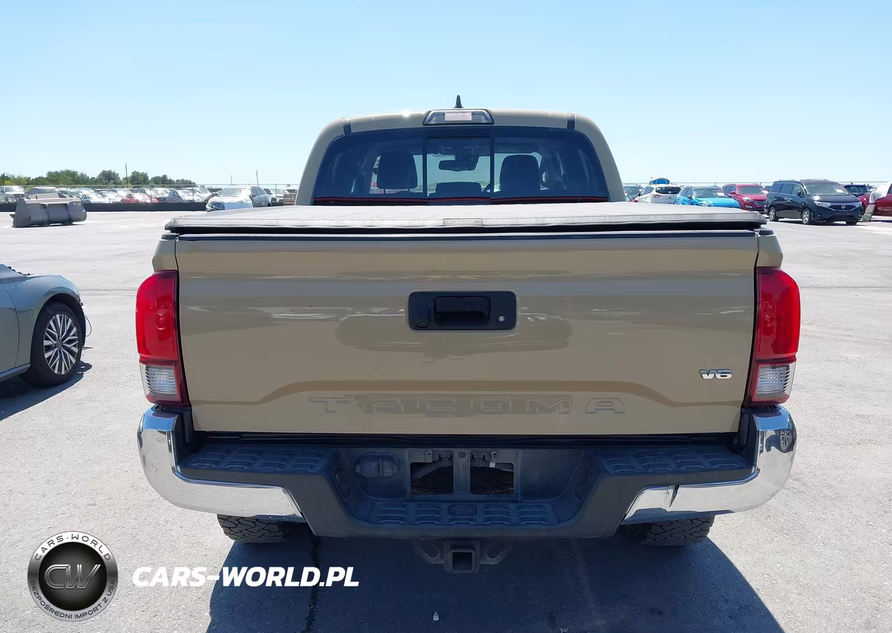 2018 Toyota Tacoma Sr5 V6 VIN:5TFAZ5CN4JX059334 - 17