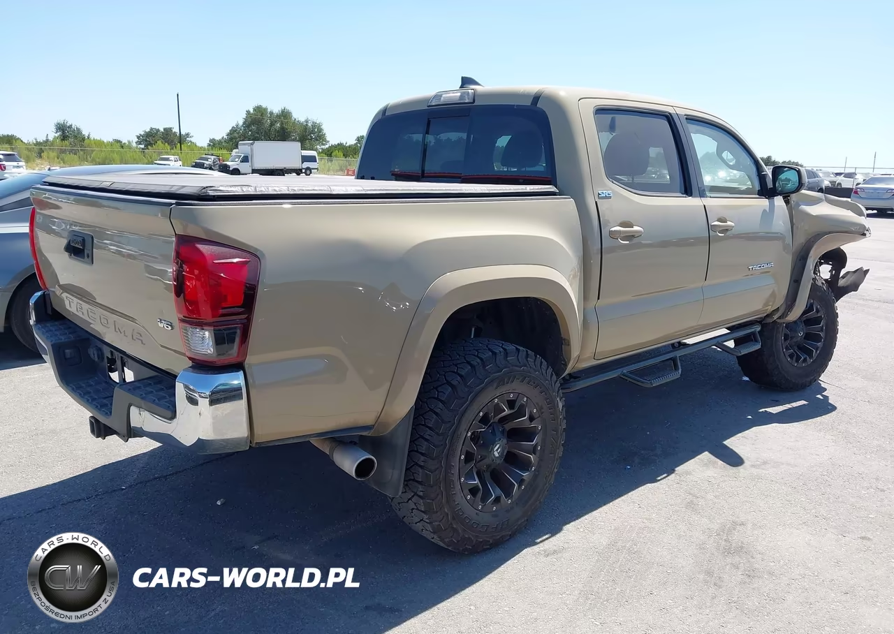 2018 Toyota Tacoma Sr5 V6 VIN:5TFAZ5CN4JX059334 - 4