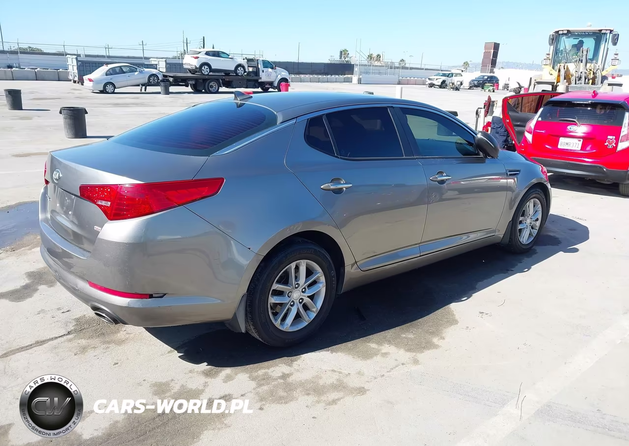 2013 Kia Optima Lx VIN:5XXGM4A77DG161133 - 4