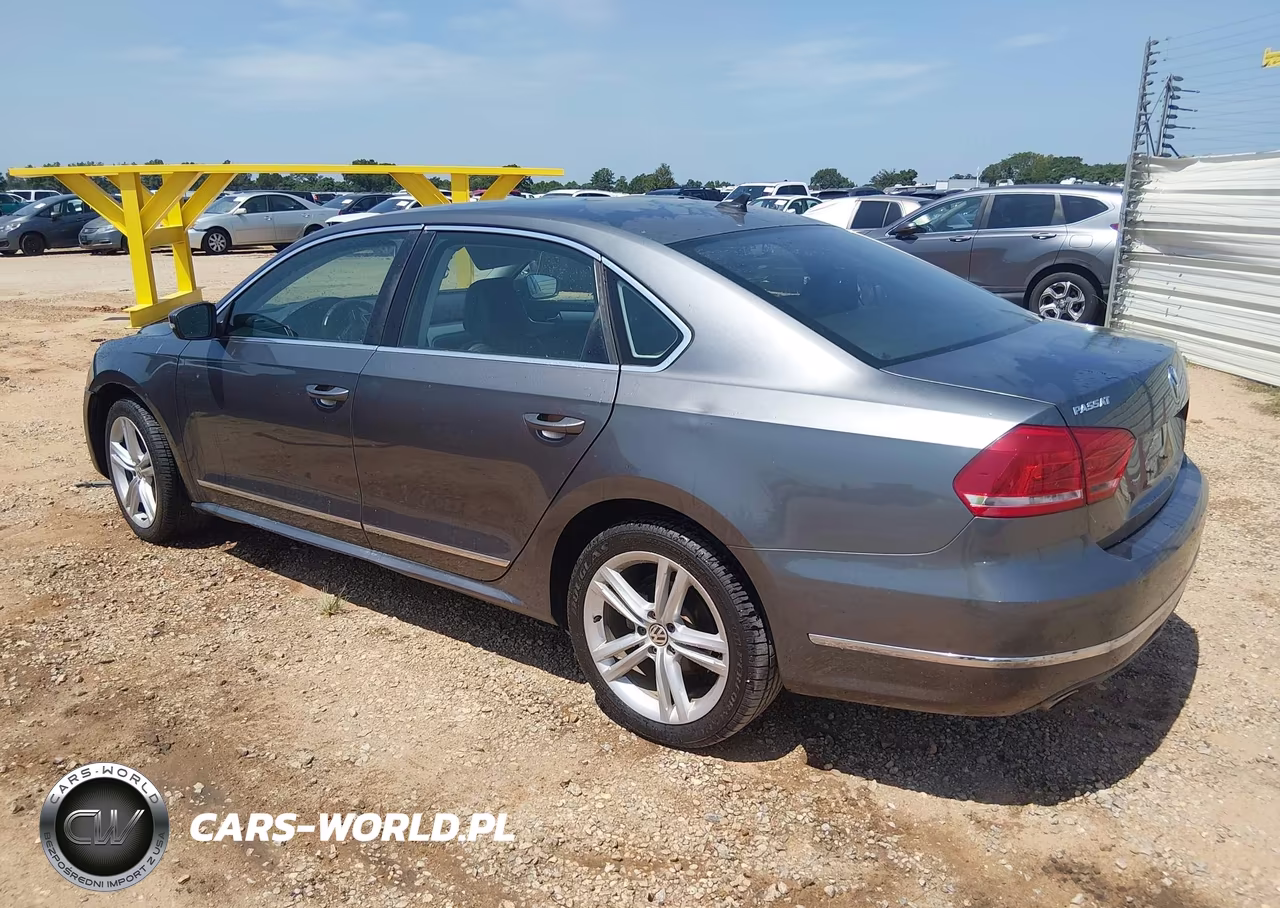 2013 Volkswagen Passat VIN:1VWBN7A36DC071037 - 3