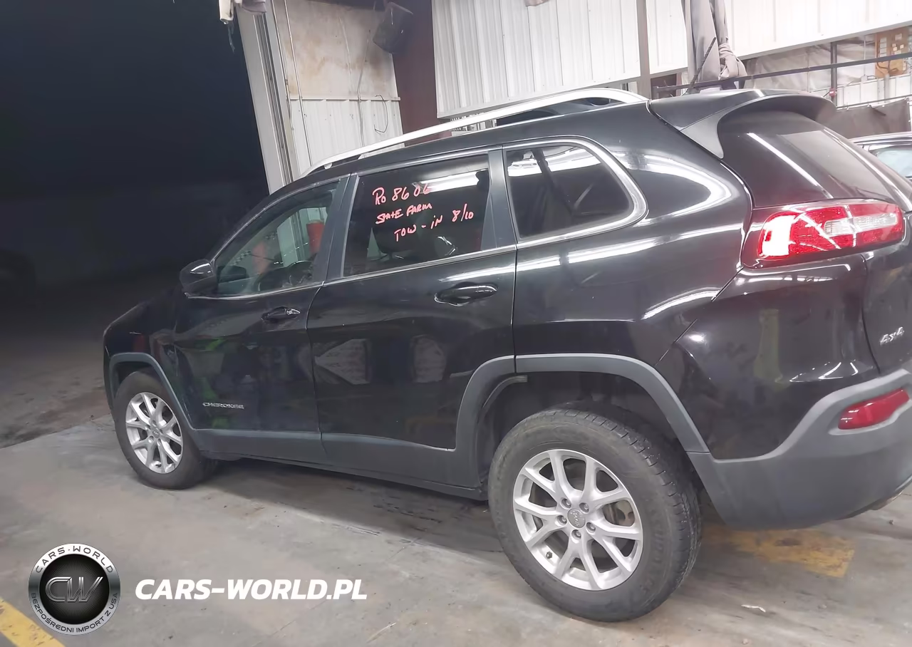 2015 Jeep Cherokee Latitude VIN:1C4PJMCB4FW772099 - 14