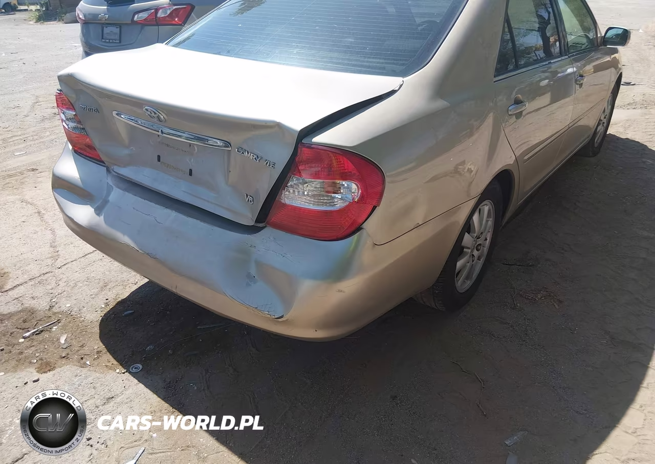2002 Toyota Camry Xle VIN:JTDBF30K720035535 - 6