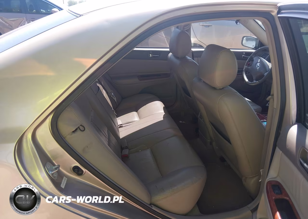 2002 Toyota Camry Xle VIN:JTDBF30K720035535 - 8