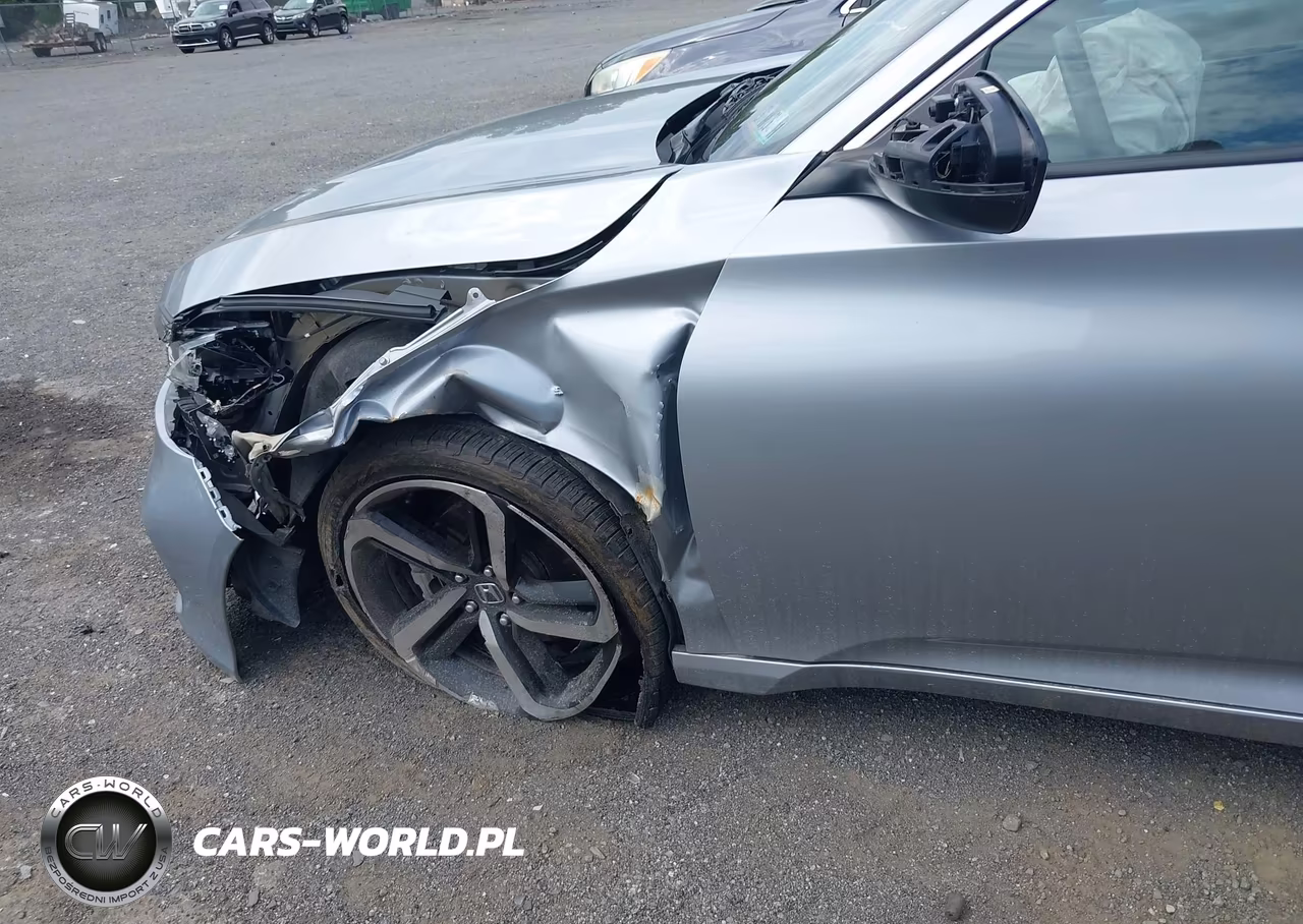 2018 Honda Accord Sport VIN:1HGCV1E3XJA034595 - 6