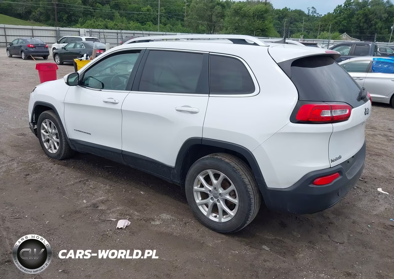 2016 Jeep Cherokee Latitude VIN:1C4PJLCB7GW356138 - 3