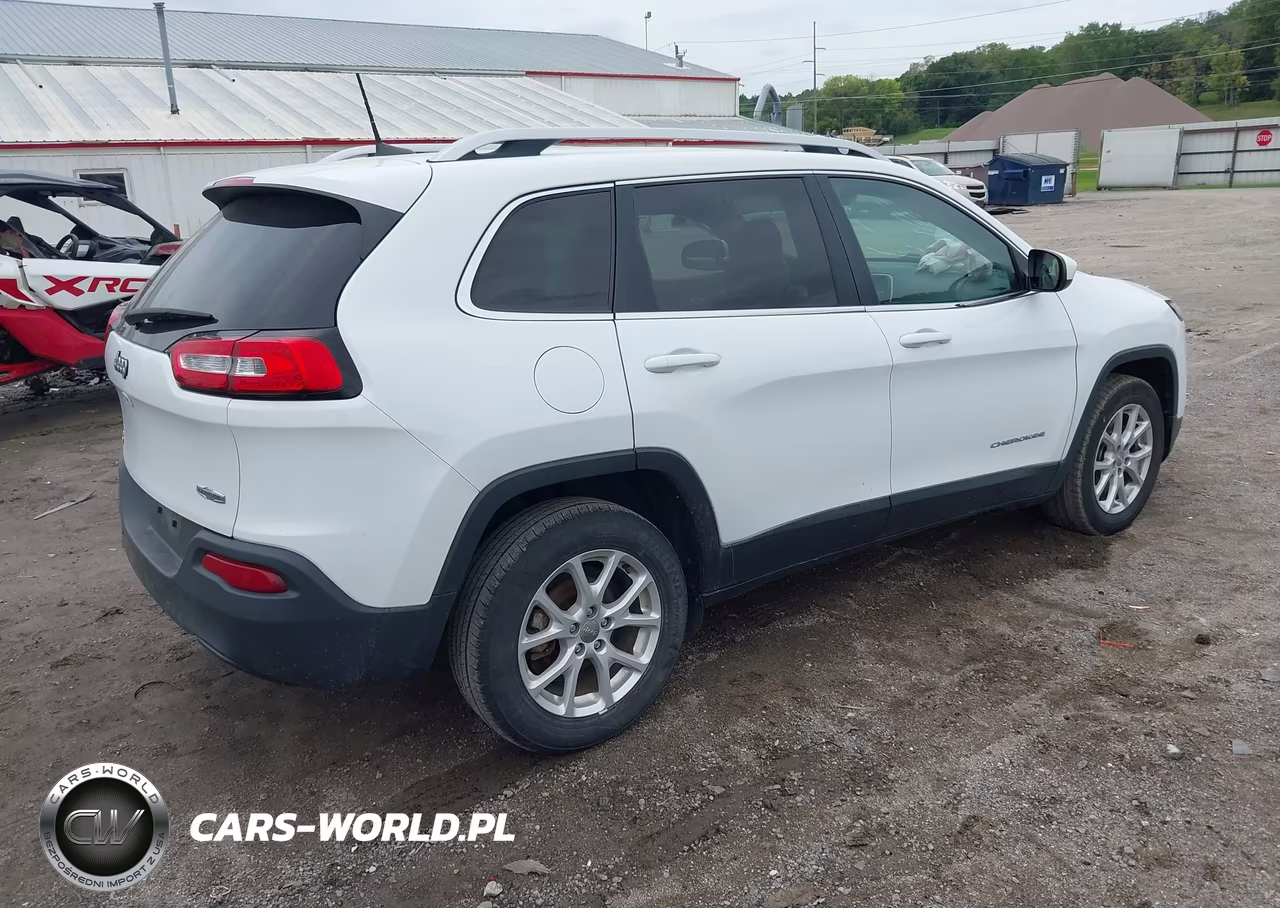 2016 Jeep Cherokee Latitude VIN:1C4PJLCB7GW356138 - 4