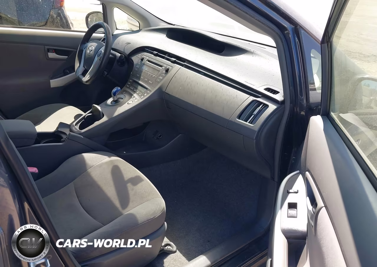 2011 Toyota Prius Two VIN:JTDKN3DU4B1420110 - 5