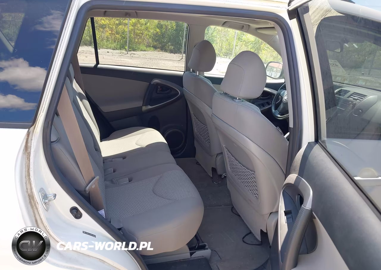 2008 Toyota Rav4 Limited VIN:JTMBD31V685186800 - 8