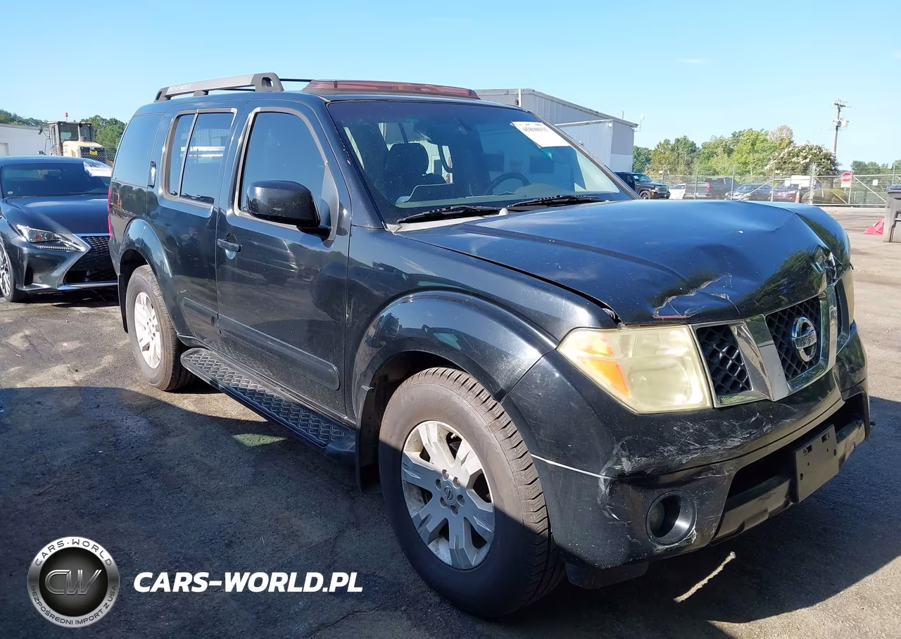 2005 Nissan Pathfinder Le