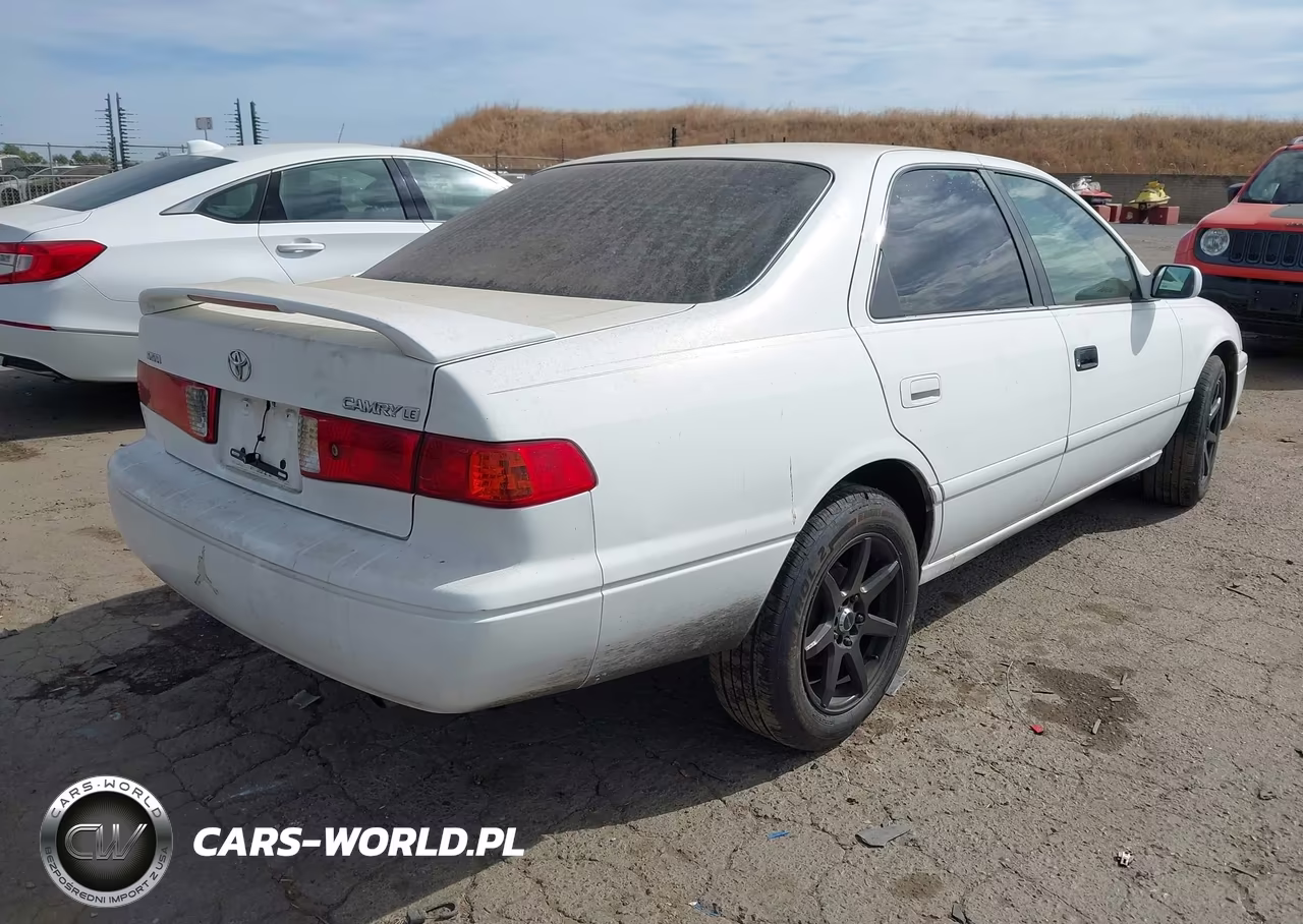2001 Toyota Camry Le VIN:4T1BG22KX1U852716 - 4
