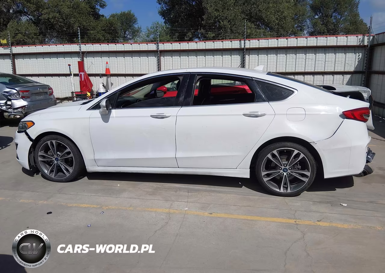 2019 Ford Fusion Titanium VIN:3FA6P0D90KR140928 - 13