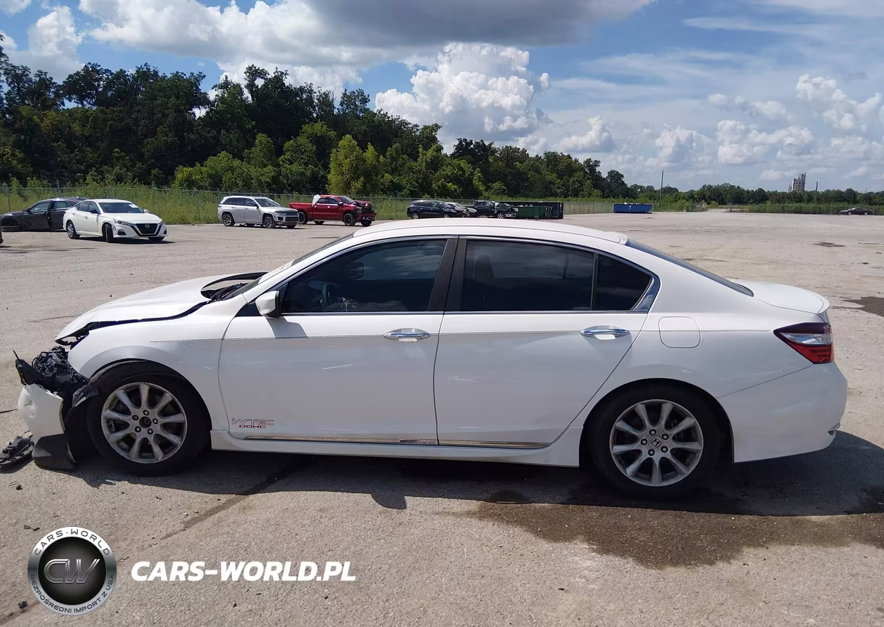 2016 Honda Accord Sport VIN:1HGCR2F50GA217359 - 14