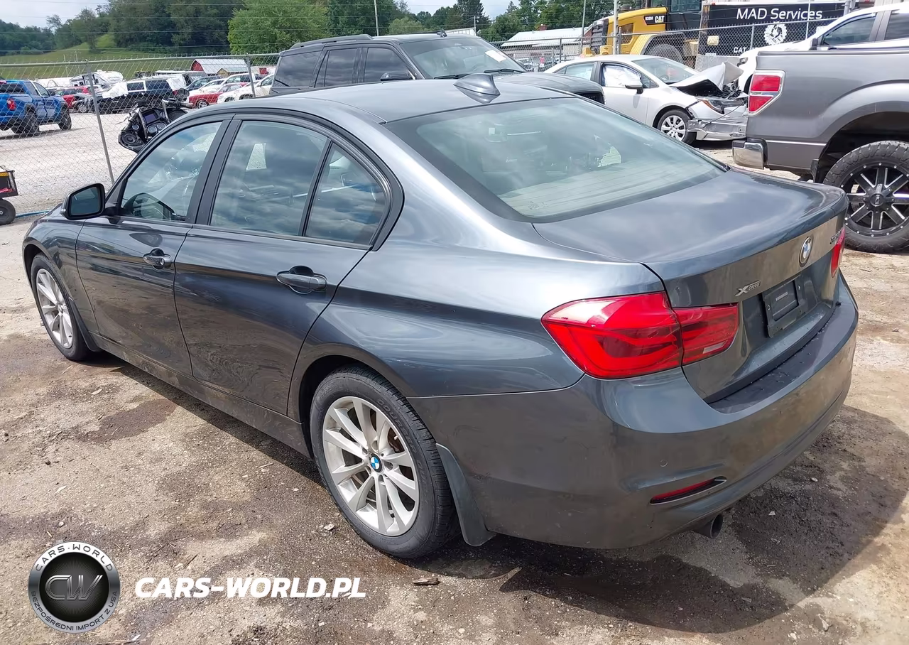 2016 BMW 320I xDrive VIN:WBA8E5G54GNT40216 - 3